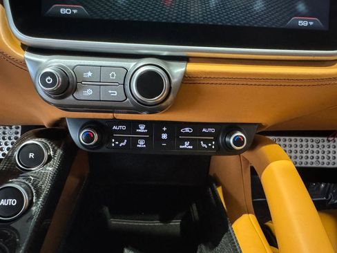 Used 2018 Ferrari GTC4Lusso T image 27