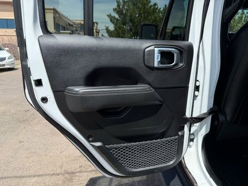 Used 2021 Jeep Wrangler Unlimited Sahara image 17