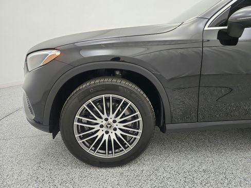 Used 2024 Mercedes-Benz GLC 300 4MATIC image 18