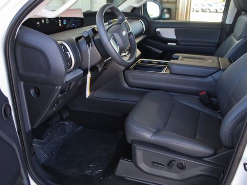 New 2025 Ford Expedition Max Active image 13