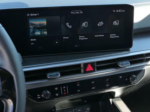 New 2026 Kia Sorento LX FWD image 17