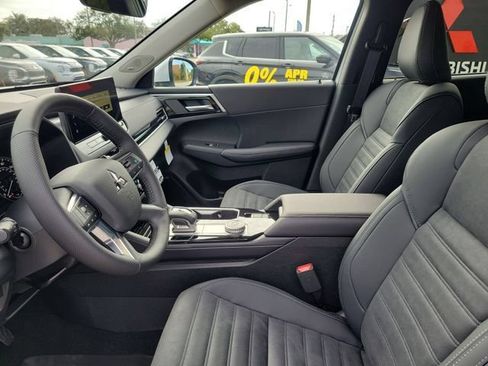 New 2026 Mitsubishi Outlander SE FWD image 18