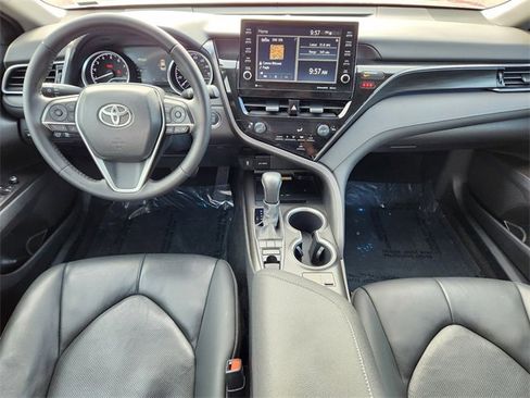 Used 2023 Toyota Camry XLE image 10