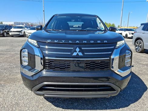 New 2026 Mitsubishi Outlander ES image 3