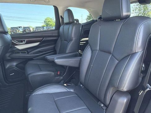 Used 2022 Subaru Ascent Touring AWD/4WD image 8
