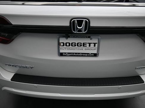 Used 2026 Honda Odyssey Touring image 16