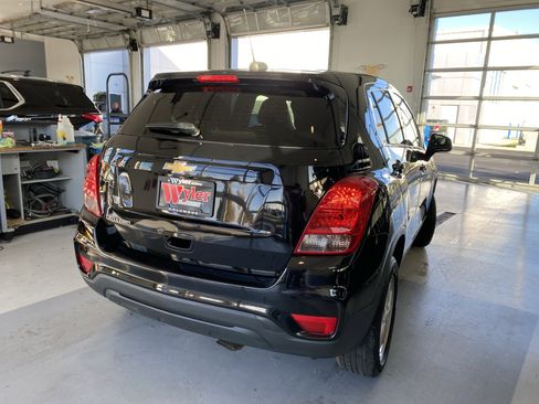Used 2019 Chevrolet Trax LS w/ Tint and Cruise Package image 4