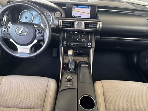 Used 2014 Lexus IS 250 w/ Navigation Package RWD image 3