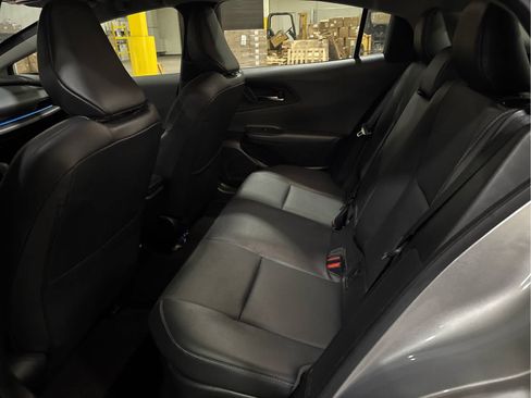 Certified 2025 Toyota Prius XLE FWD image 6