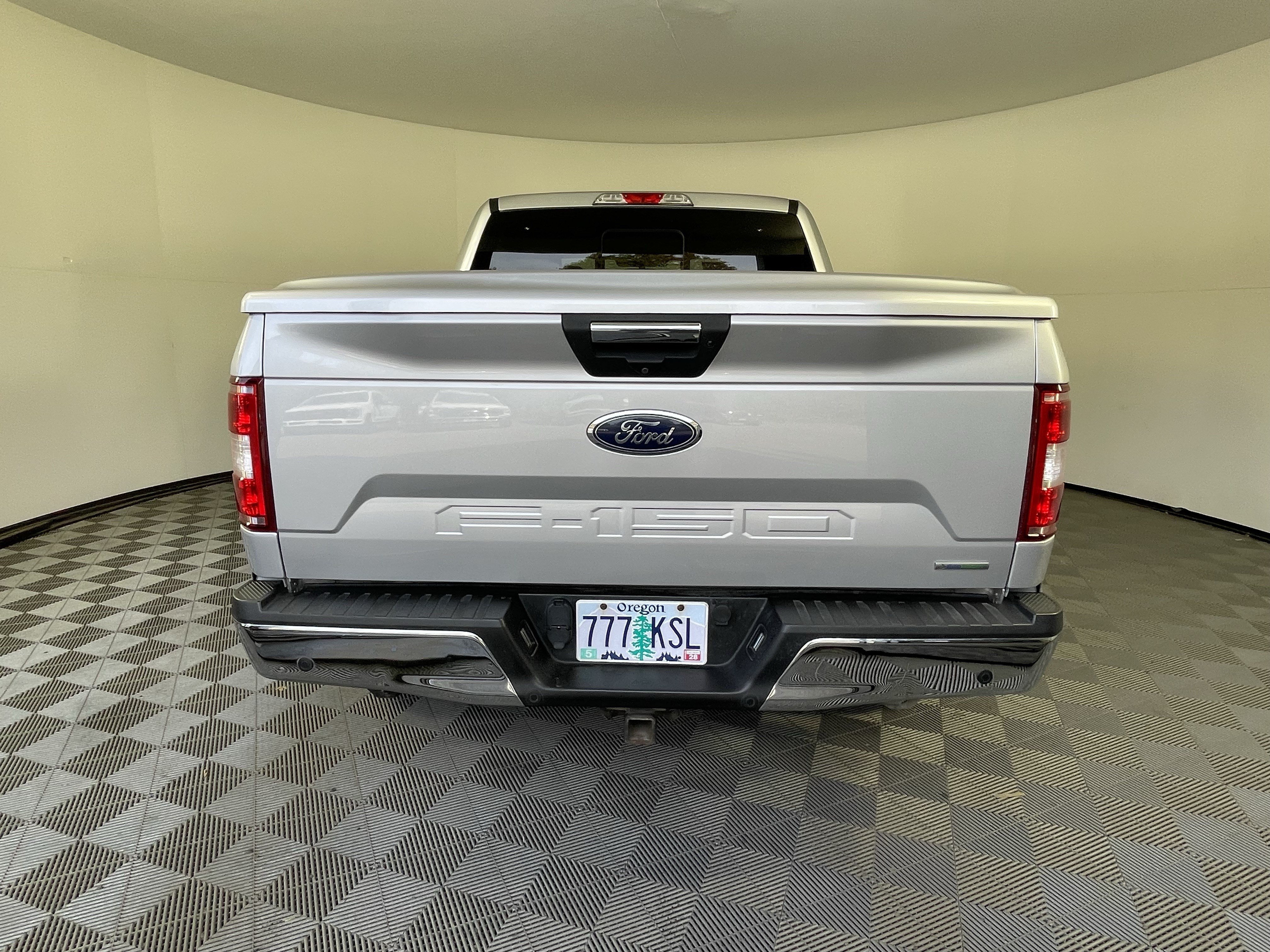Used 2018 Ford F150 XLT w/ Equipment Group 302A Luxury AWD/4WD image 4