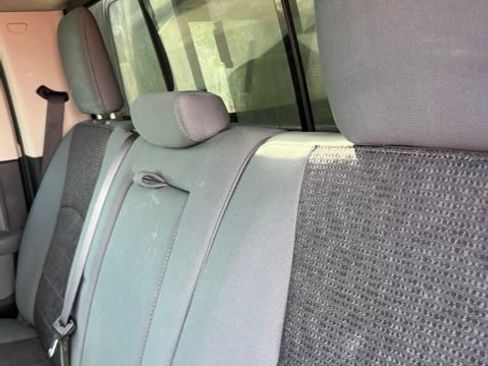 Used 2020 RAM 1500 Classic SLT w/ Luxury Group AWD/4WD image 9