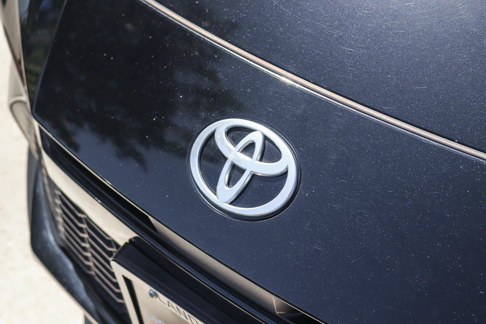 Used 2025 Toyota Camry SE FWD image 10