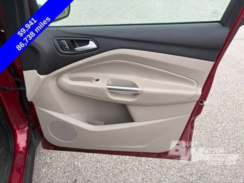 Used 2015 Ford Escape Titanium FWD image 30