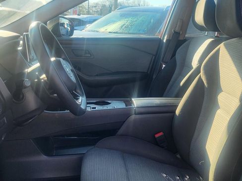 Used 2021 Nissan Rogue S image 11