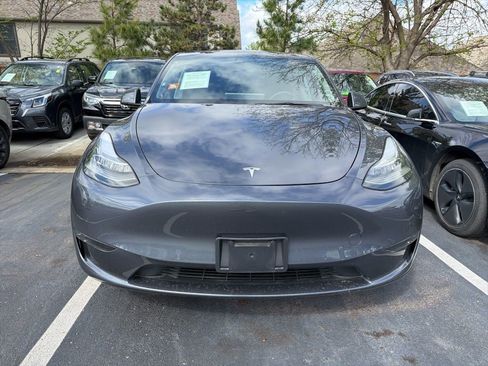 Used 2022 Tesla Model Y Long Range image 2