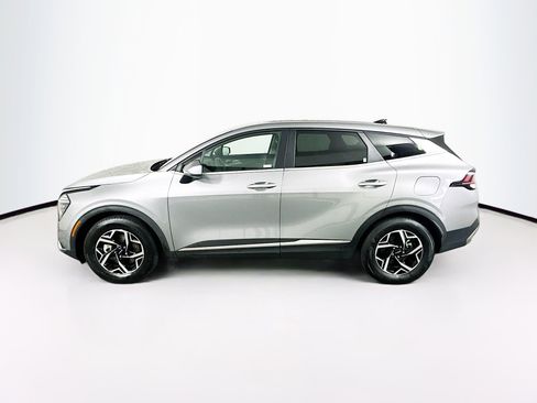 Used 2025 Kia Sportage LX FWD image 4