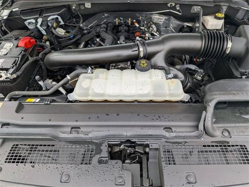 Used 2024 Ford Expedition XLT image 37