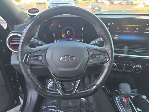 Used 2024 Chevrolet Trax RS w/ Driver Confidence Package FWD image 16