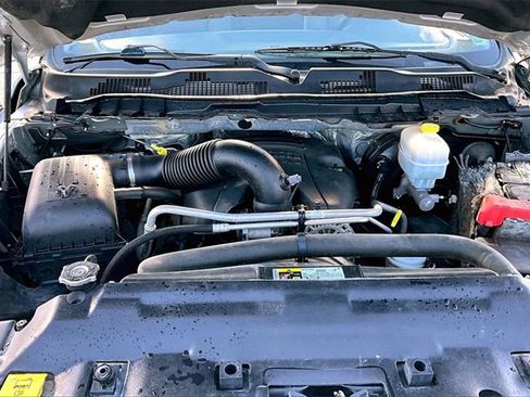 Used 2015 RAM 2500 Tradesman w/ Chrome Appearance Group image 31