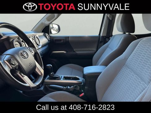 Used 2017 Toyota Tacoma SR5 w/ Tow Package AWD/4WD image 15