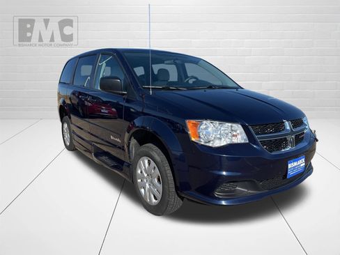 Used 2014 Dodge Grand Caravan SE w/ Quick Order Package 29E SE FWD image 2