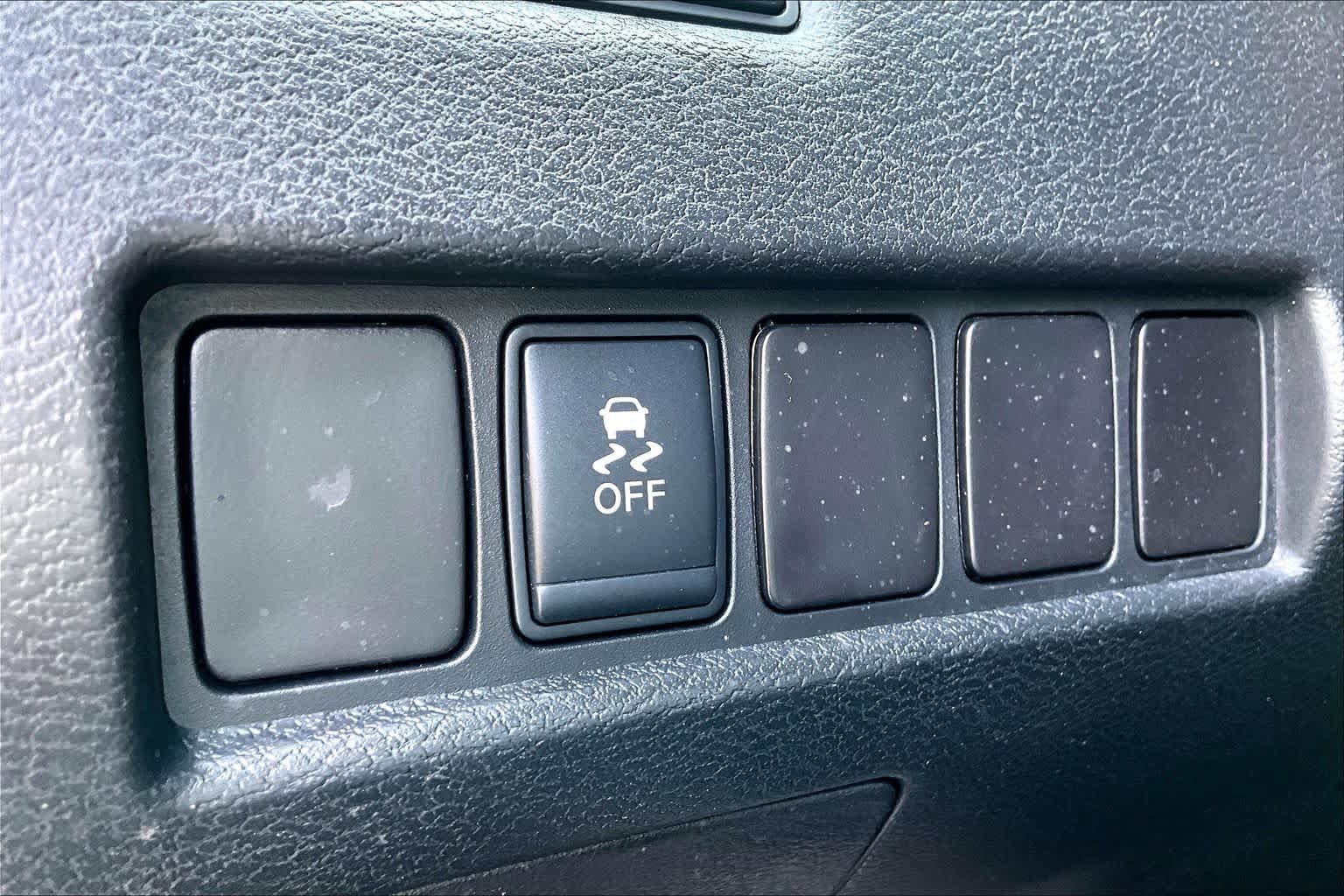 Used 2016 Nissan Murano S w/ Navigation Package AWD/4WD image 32