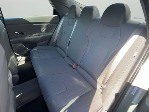 New 2026 Hyundai Elantra SE FWD image 11
