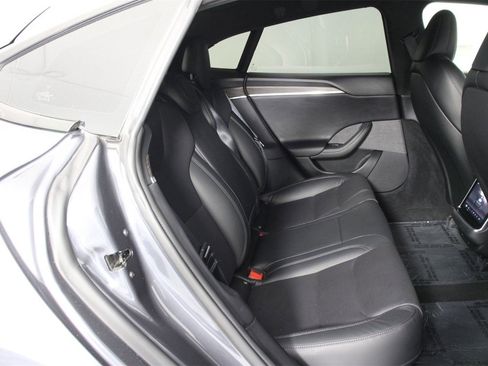 Used 2022 Tesla Model S image 30