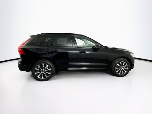 Used 2025 Volvo XC60 B5 Plus image 10