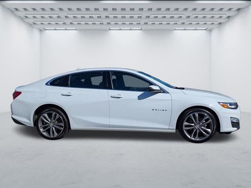 Used 2024 Chevrolet Malibu LT FWD image 3