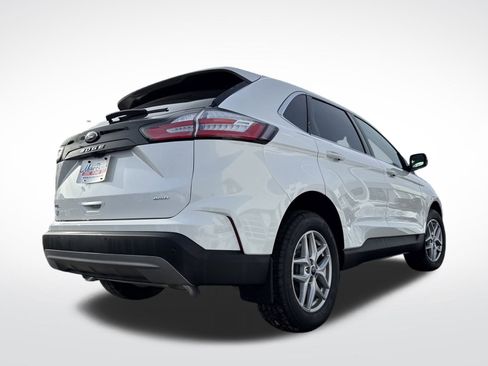 Used 2024 Ford Edge SEL image 8