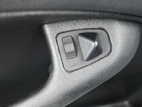 Used 2002 BMW 325i Sedan RWD image 21