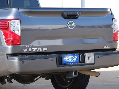 Used 2019 Nissan Titan SL image 31