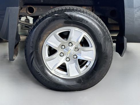Used 2018 Chevrolet Silverado 1500 LT w/ All Star Edition AWD/4WD image 33