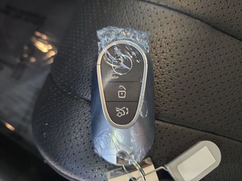 Used 2024 Mercedes-Benz E 350 4MATIC Sedan image 38