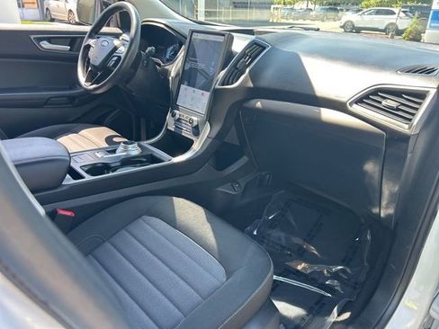Used 2023 Ford Edge SE w/ Black Appearance Package AWD/4WD image 10