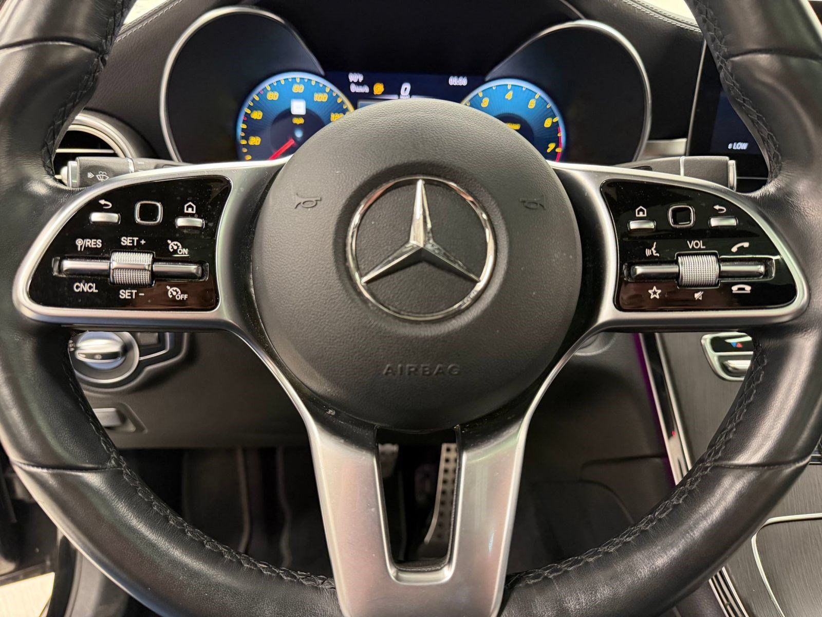 Used 2022 Mercedes-Benz GLC 300 4MATIC image 9
