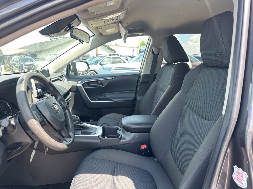 Used 2026 Hyundai Elantra Sport FWD image 28