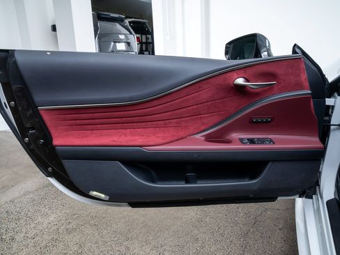 Used 2018 Lexus LC 500 Coupe w/ Touring Package RWD image 22
