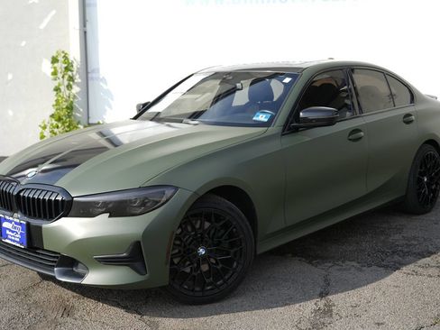 Used 2020 BMW 330i xDrive Sedan AWD/4WD image 2