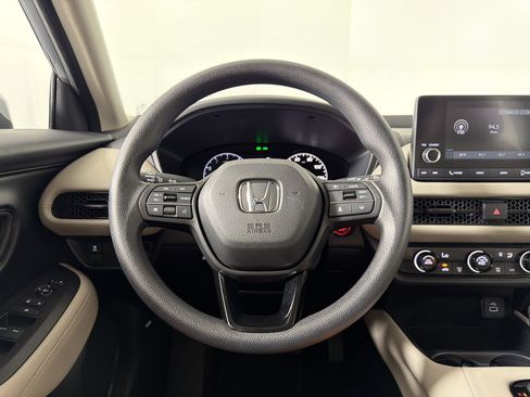 Used 2025 Honda HR-V LX image 13