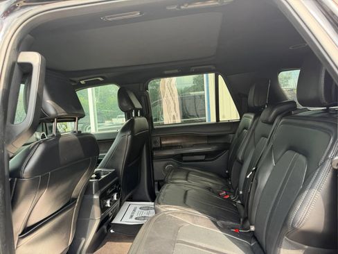 Used 2021 Ford Expedition Max Limited AWD/4WD image 7