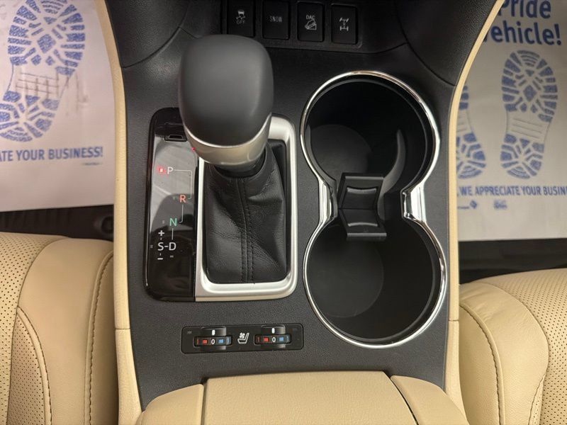 Used 2017 Toyota Highlander Limited AWD/4WD image 35