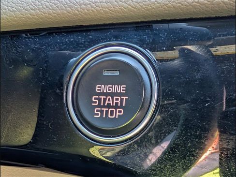 Used 2021 Kia Sportage SX image 11