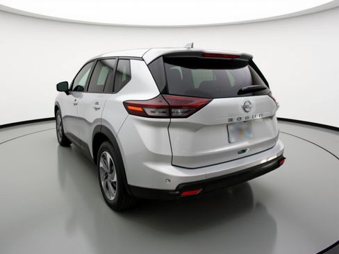 Used 2025 Nissan Rogue SV FWD image 6