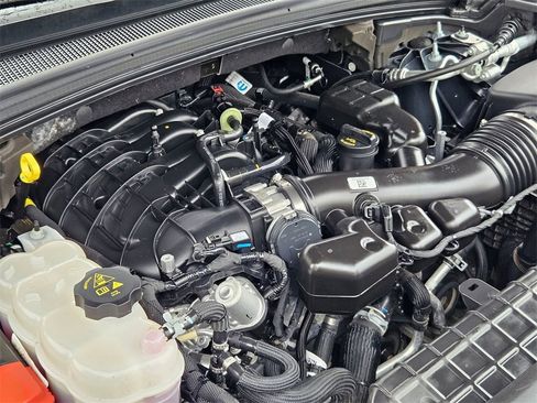 Certified 2025 Jeep Grand Cherokee Limited w/ Trailer Tow Package image 38