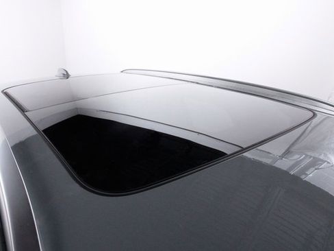 Certified 2025 Volvo XC40 B5 Plus image 39