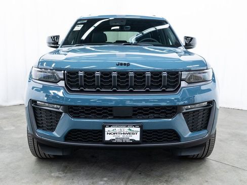 New 2026 Jeep Grand Cherokee Limited w/ Limited Altitude Package AWD/4WD image 2