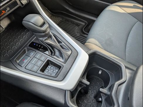 Used 2025 Toyota RAV4 XLE image 16