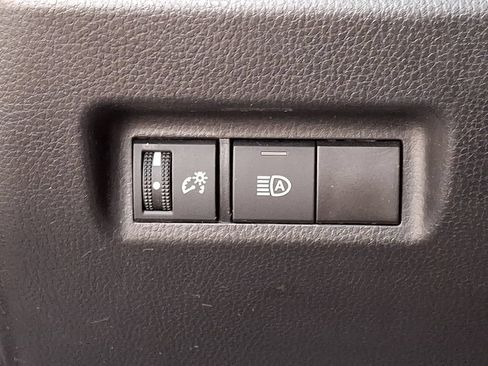 Certified 2025 Toyota RAV4 XLE AWD/4WD image 29